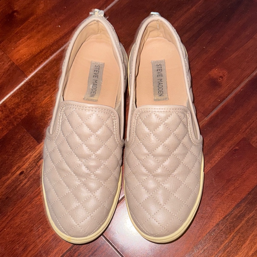 Steve Madden Women's Quilted Beige Slip-On Sneakers